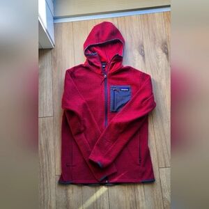 Patagonia R1 Air Full Zip Hoodie in Men's Medium Birgandy